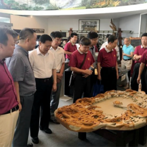 中華硯文化代表團(tuán)參觀考察八吉工美集團(tuán)并舉行座談會