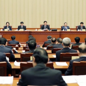 充分發(fā)揚民主 凝聚信心力量  齊心協(xié)力開好十三屆全國人大二次會議