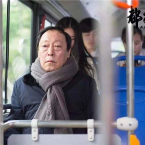 《都挺好》劇中父子三人組成的“渣男天團”成惡性循環慢慢失真