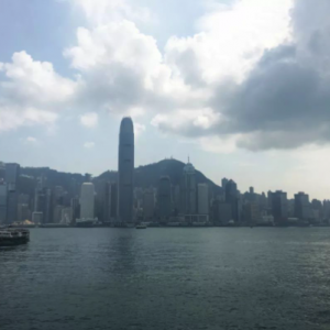 不堪“亂”負！暴力亂象下，香港的損失有多大？一個香港人的損失有多大？